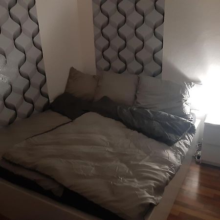 Prague Apartment In Most Near Golf Club, Aqua-Hipo-Autodrom In موست المظهر الخارجي الصورة